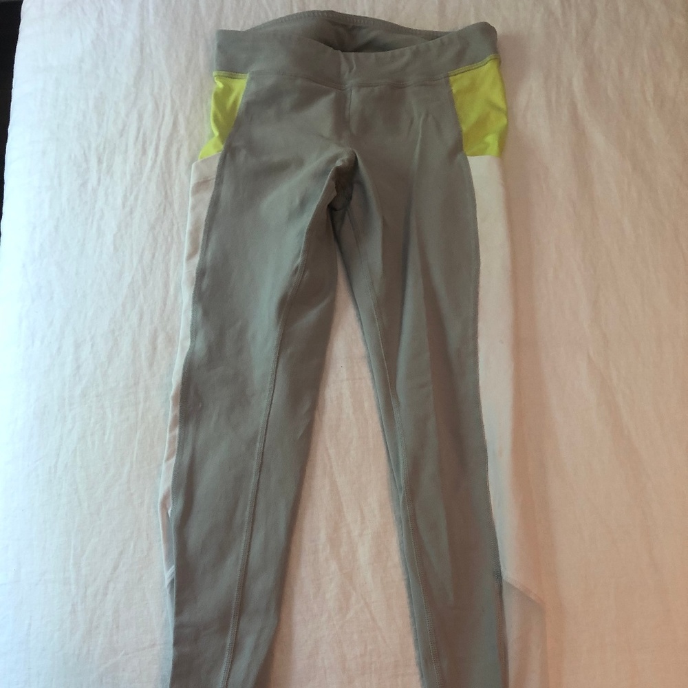 Alo Yoga Medium Leggings
